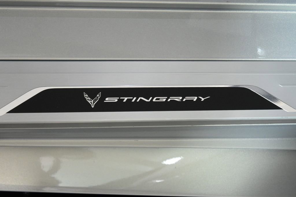 Used 2021 Chevrolet Corvette Stingray Premium Conv w/ Z51 Performance Package RWD image 30