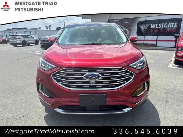 Used 2019 Ford Edge Titanium w/ Equipment Group 301A FWD image 2