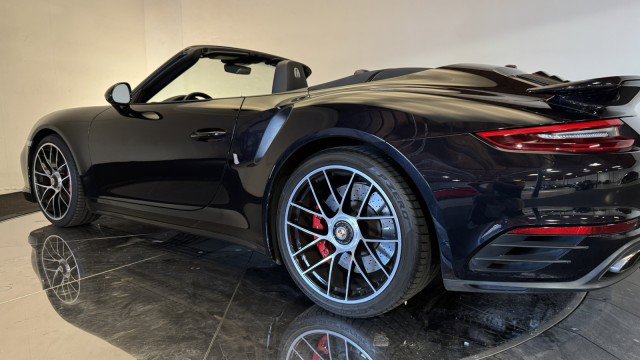 Used 2019 Porsche 911 Turbo image 28