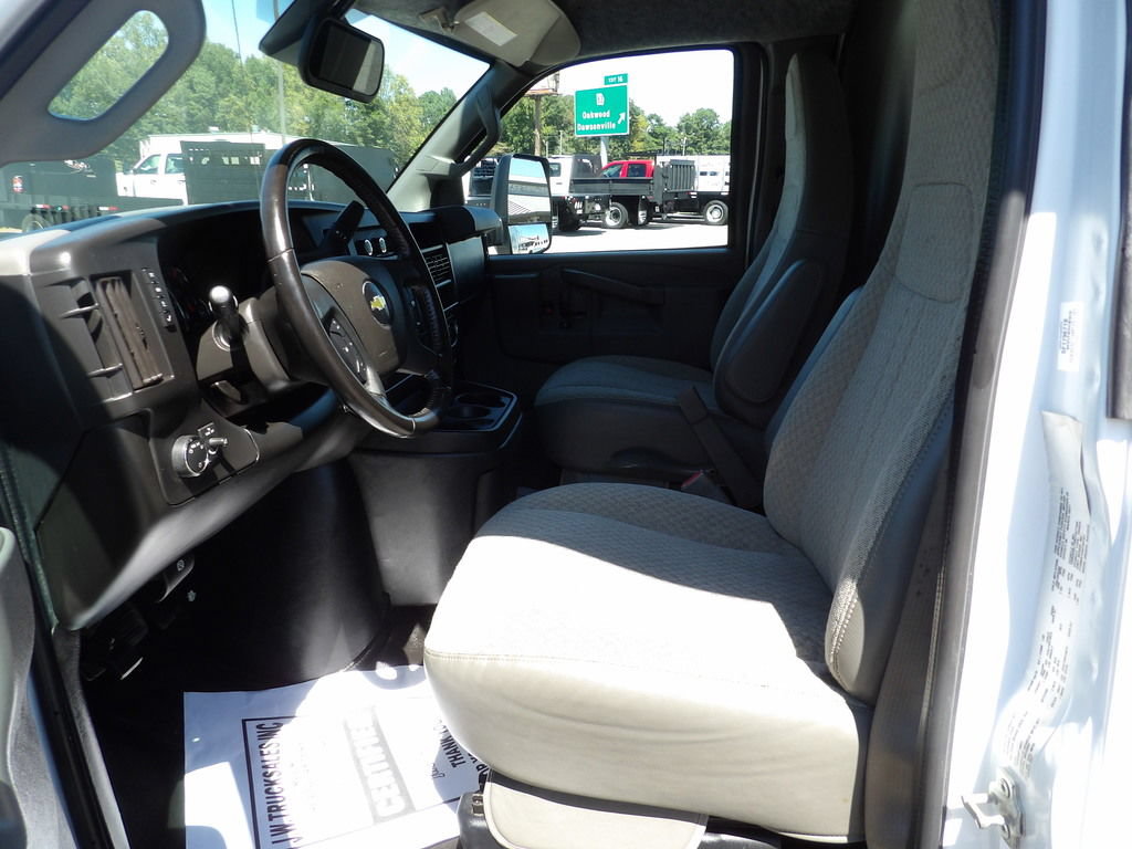 Used 2021 Chevrolet Express 3500 w/ Power Convenience Package RWD image 17