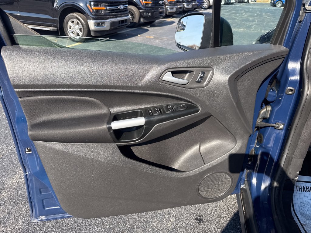 Used 2017 Ford Transit Connect XLT FWD image 30