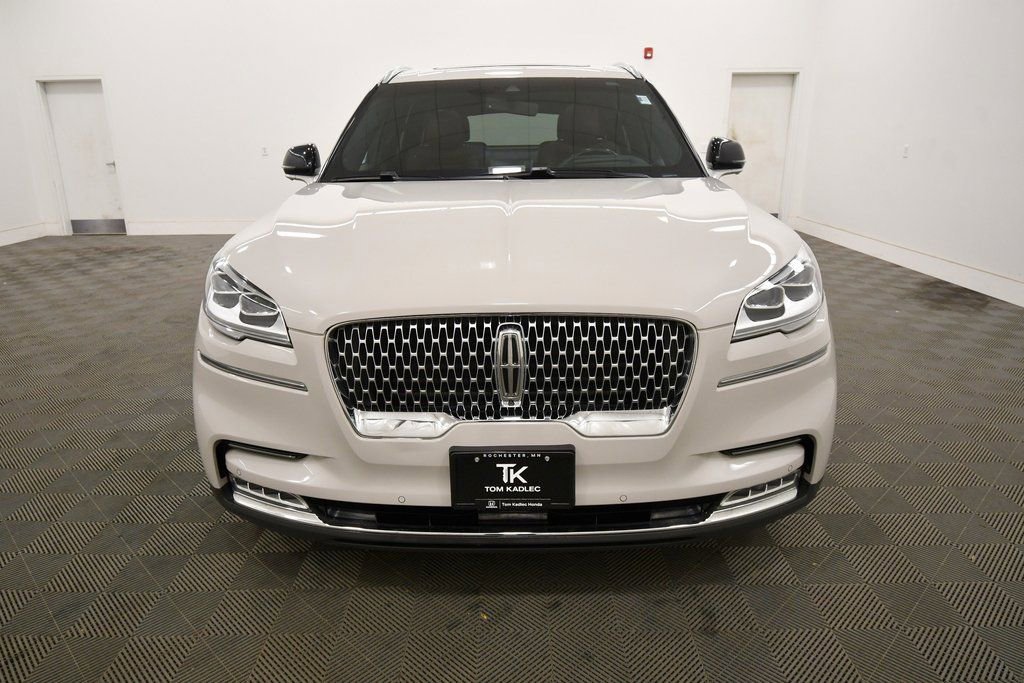 Used 2020 Lincoln Aviator Reserve w/ Equipment Group 202A image 11