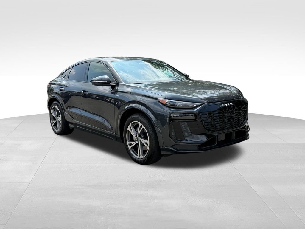 New 2027 Audi Q6 e-tron Prestige AWD/4WD image 3