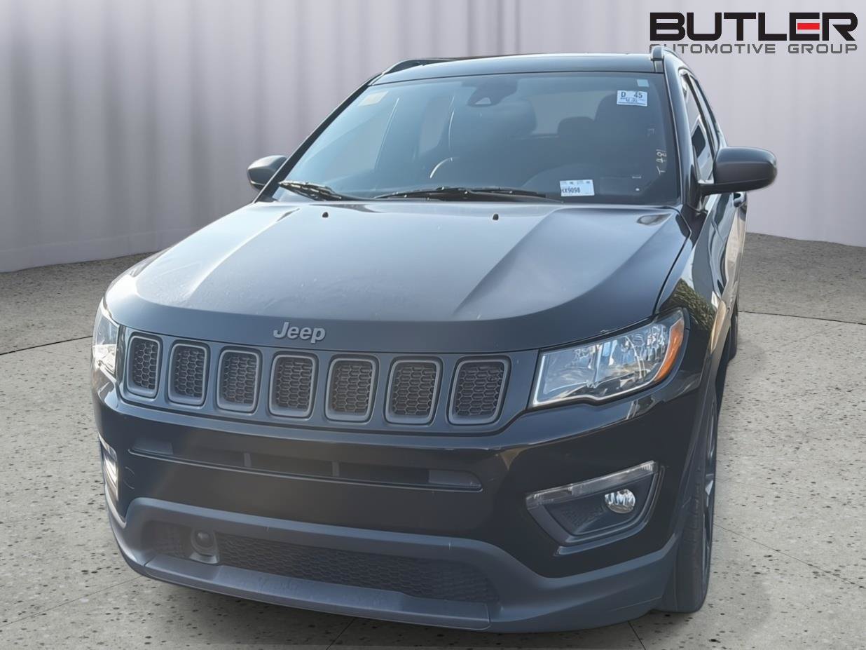 Used 2021 Jeep Compass Latitude w/ Sun and Sound Group AWD/4WD image 3