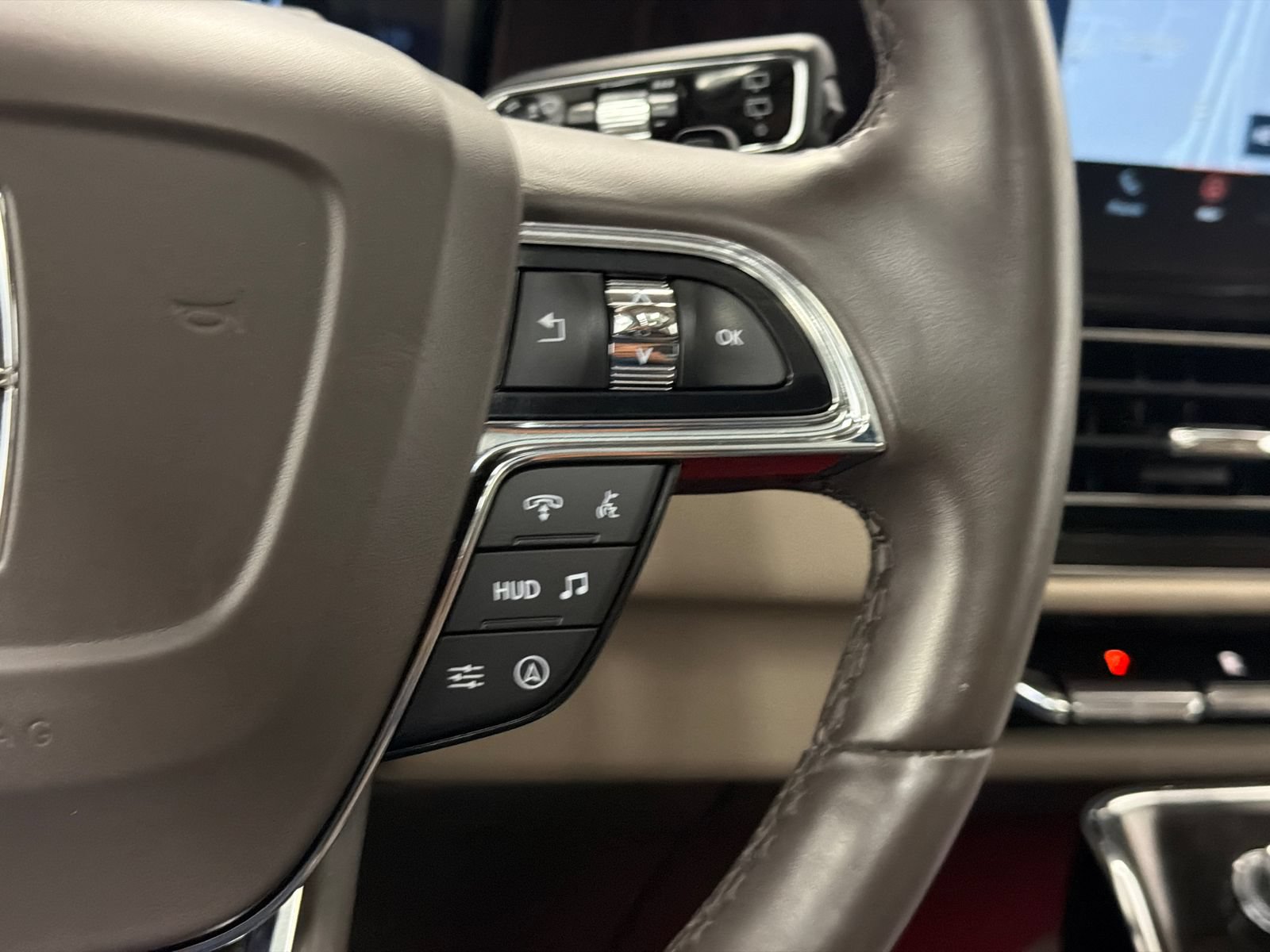 Certified 2024 Lincoln Navigator L Reserve AWD/4WD image 26