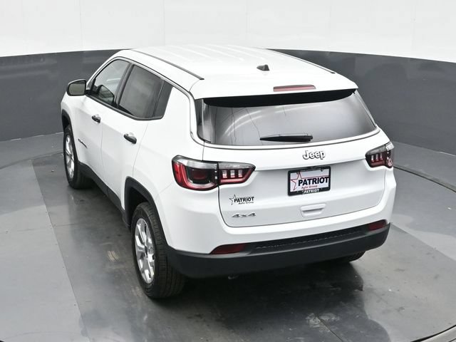 Used 2025 Jeep Compass Sport AWD/4WD image 28