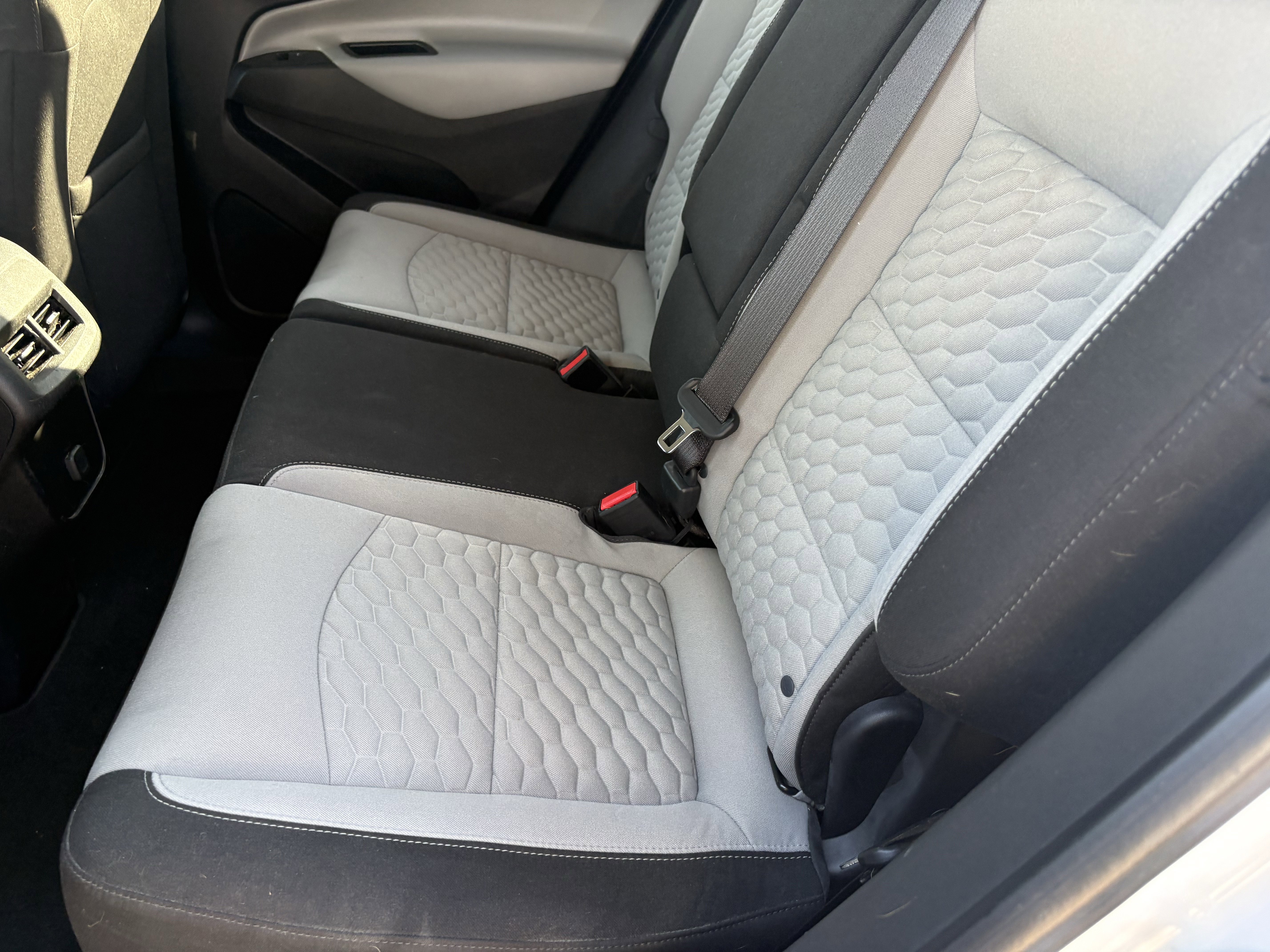 Used 2018 Chevrolet Equinox LT image 7