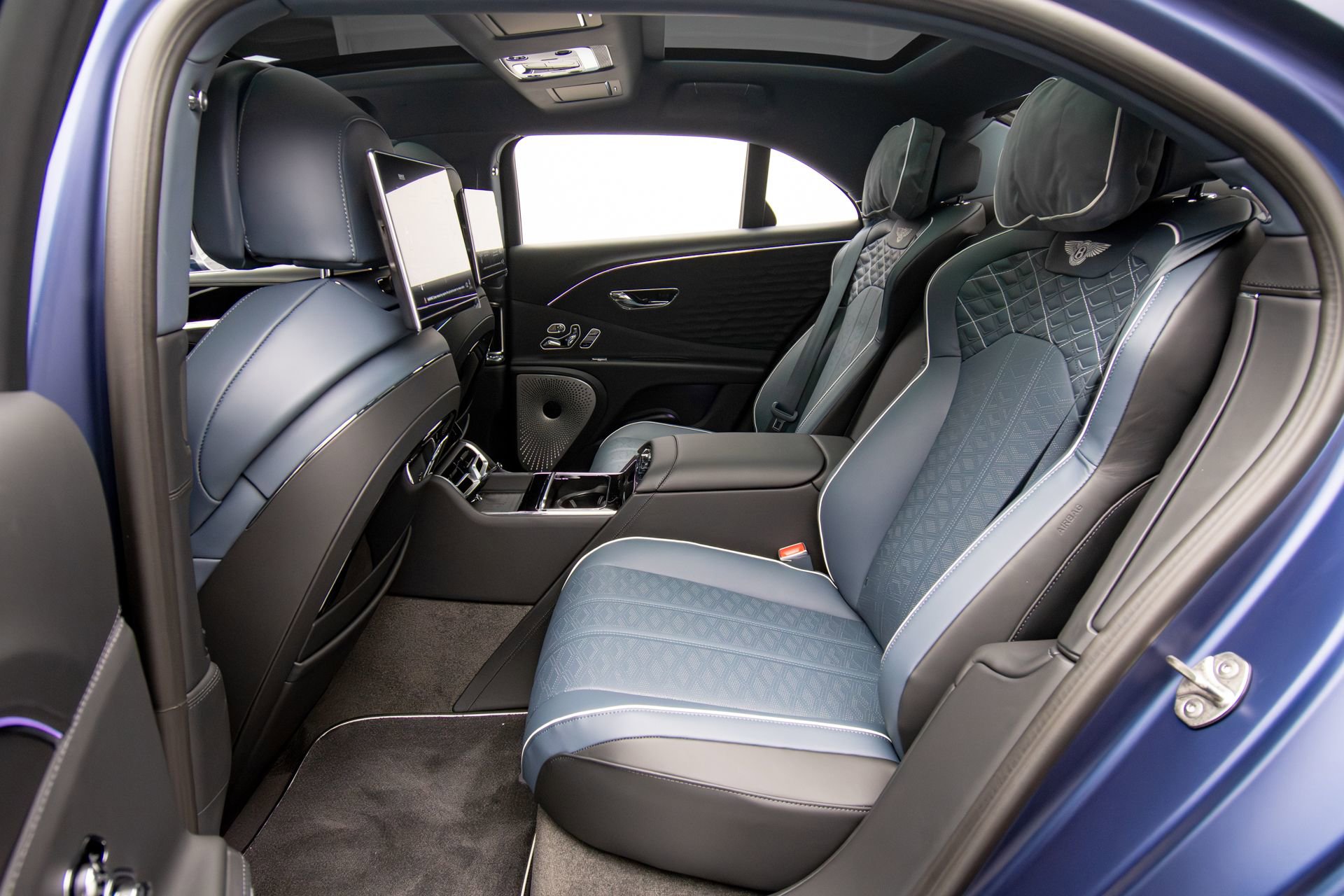 New 2026 Bentley Flying Spur Plug-In Hybrid AWD/4WD image 31