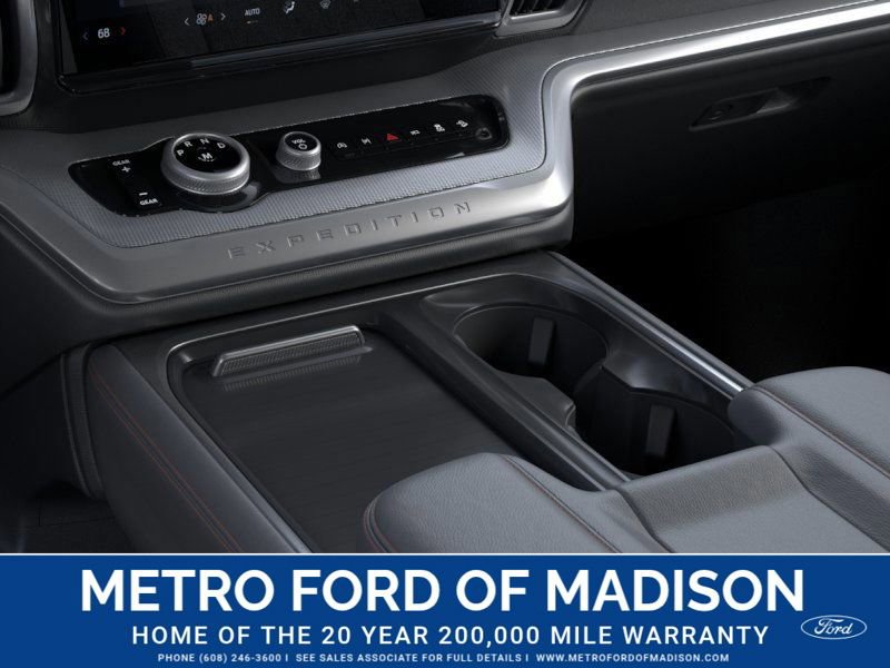 New 2025 Ford Expedition Active image 16