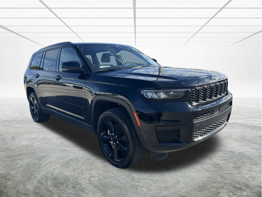 Used 2023 Jeep Grand Cherokee L Laredo AWD/4WD image 2