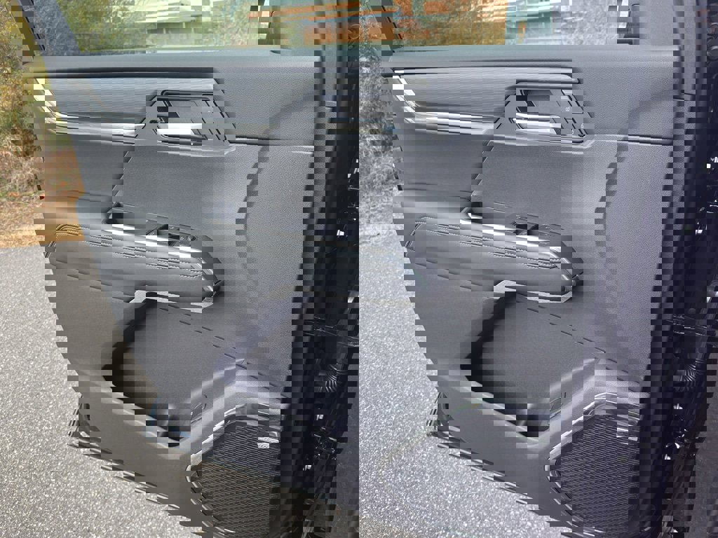 New 2026 GMC Acadia Elevation w/ Elevation Premium Package image 9