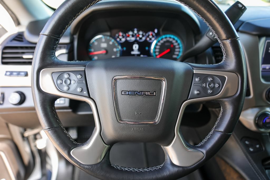Used 2020 GMC Yukon Denali w/ Denali Ultimate Package RWD image 12