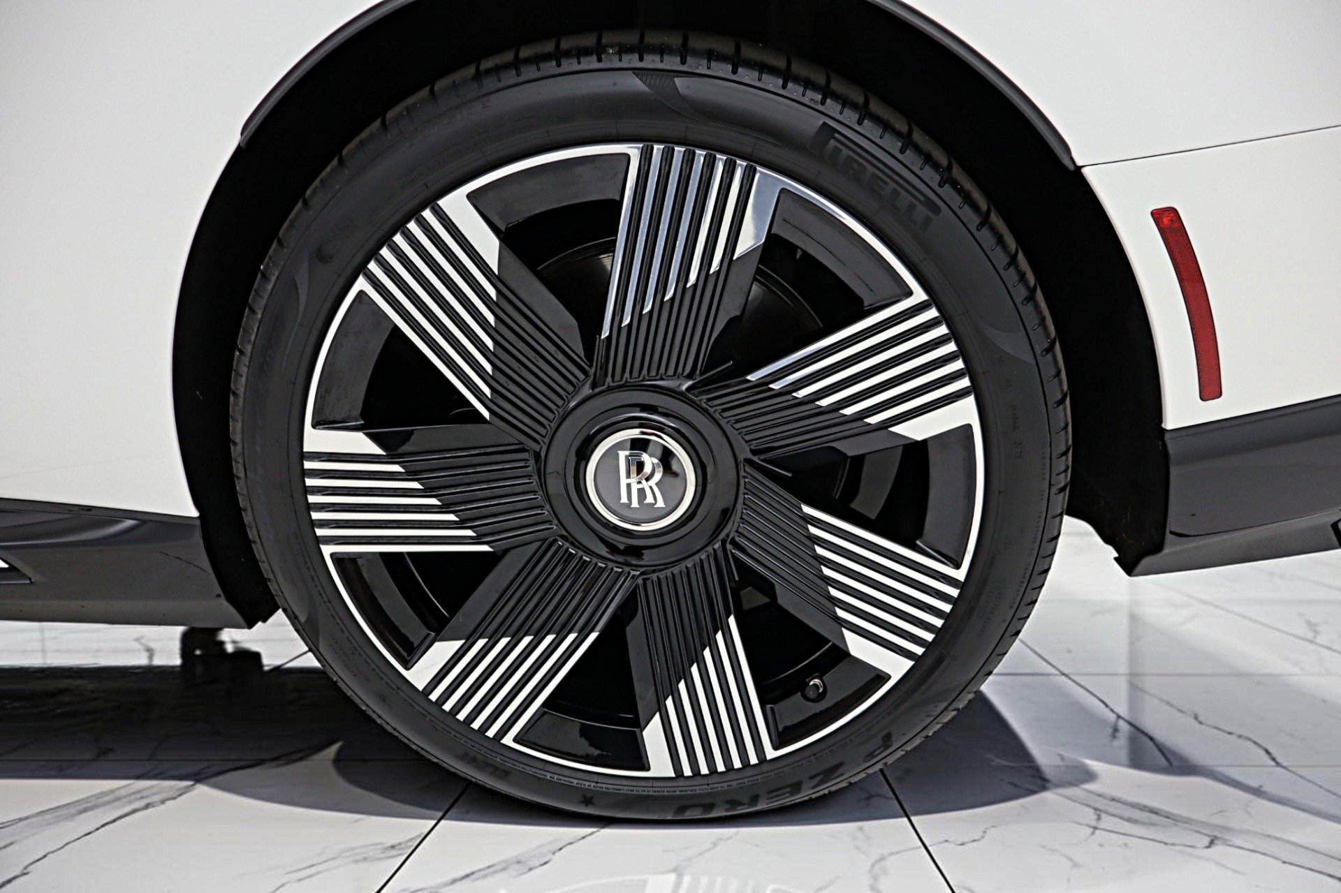 Used 2026 Rolls-Royce Spectre AWD/4WD image 43