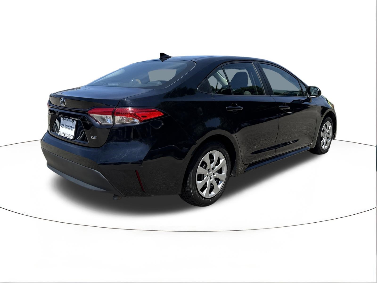 Used 2024 Toyota Corolla LE FWD image 6