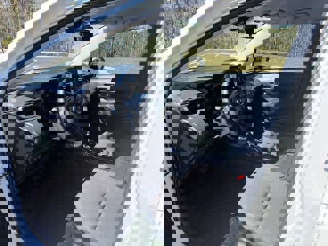 Used 2025 Toyota Corolla LE image 3