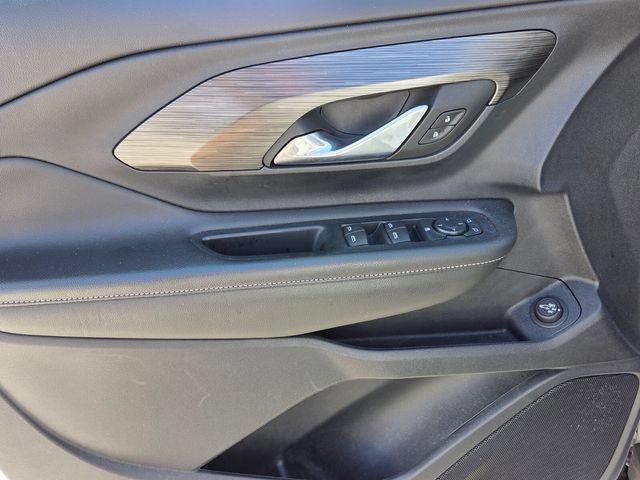 Used 2022 GMC Terrain SLE w/ Driver Convenience Package FWD image 16