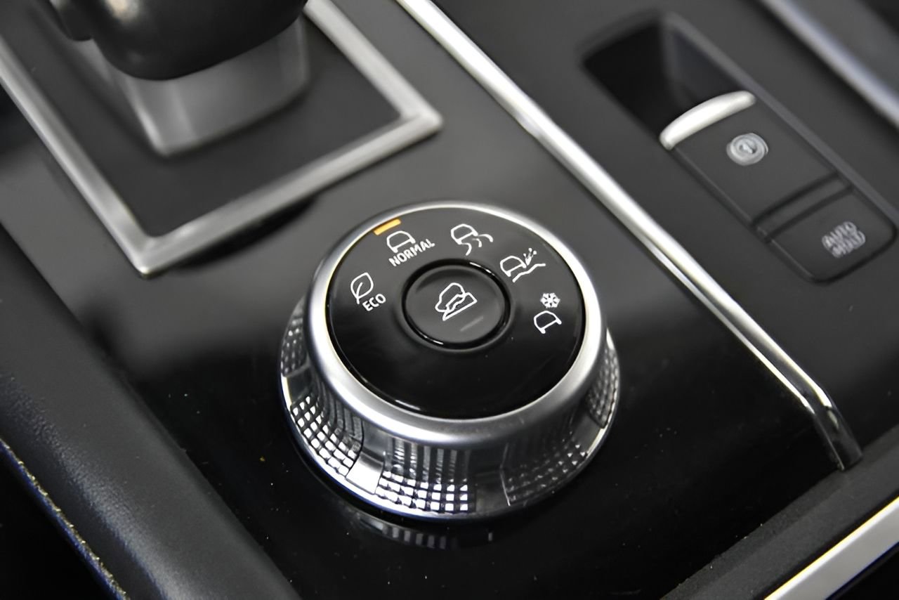 Used 2024 Mitsubishi Outlander SE image 30