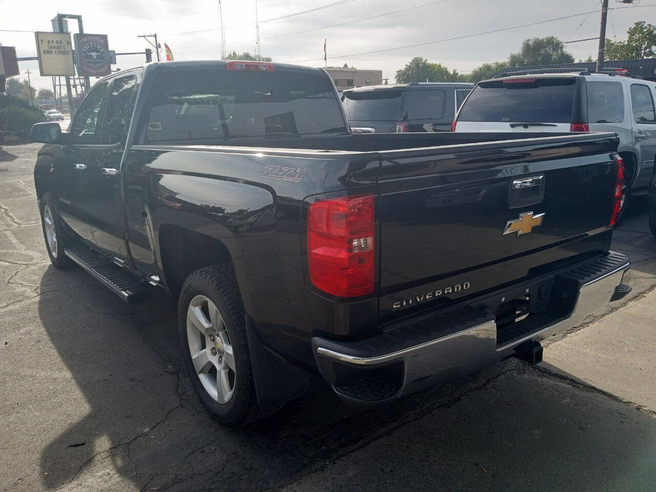 Used 2015 Chevrolet Silverado 1500 W/T image 3