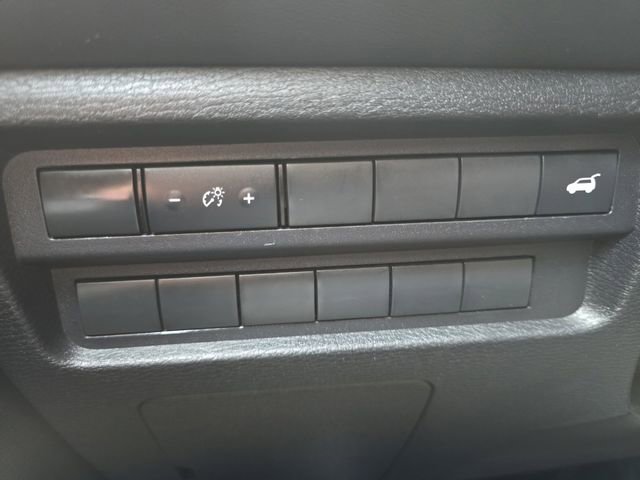 Used 2024 Mitsubishi Outlander SE image 10