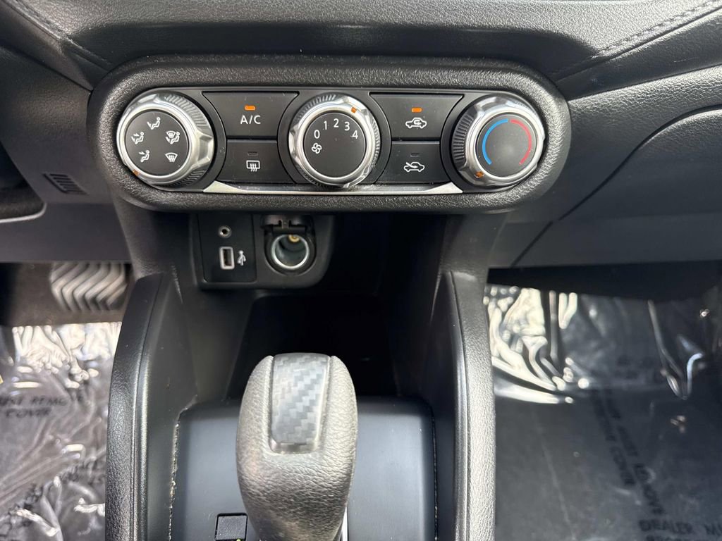 Used 2022 Nissan Versa S image 24