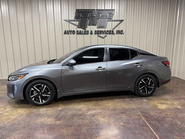 Used 2025 Nissan Sentra SV w/ All-Weather Package FWD image 3