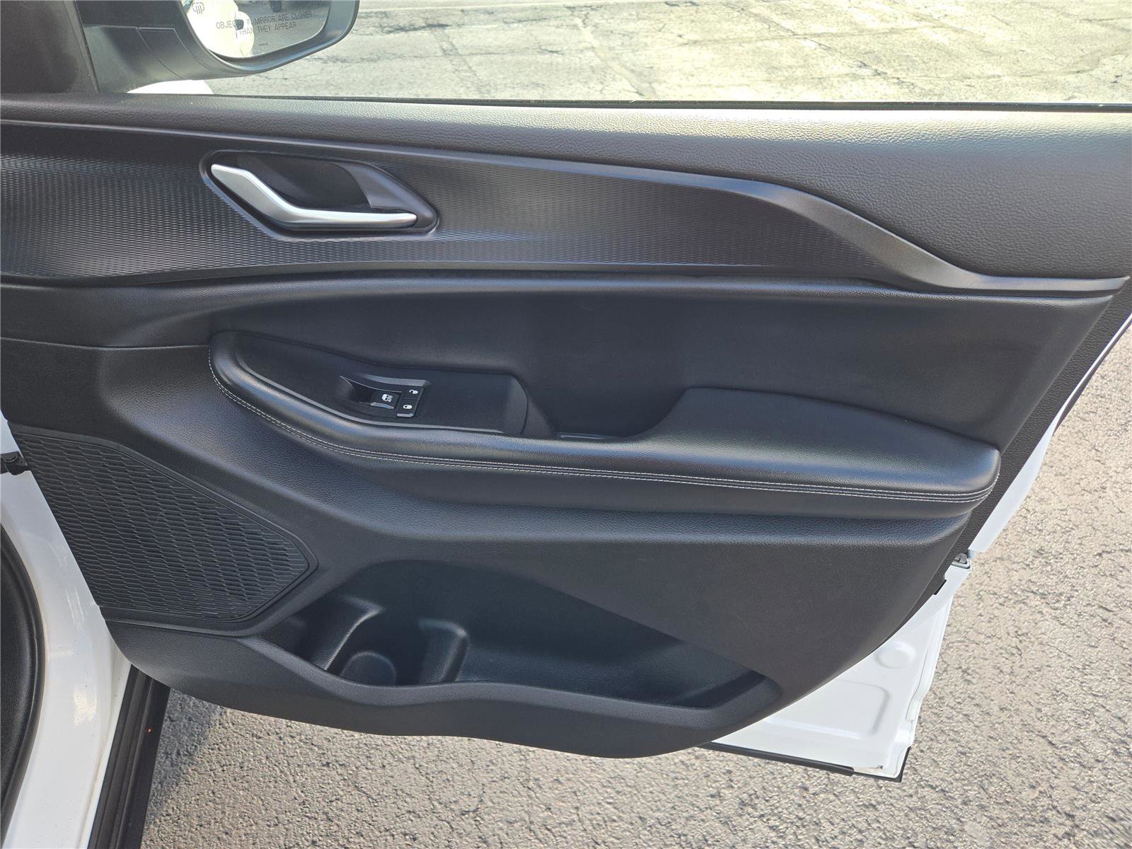 Certified 2023 Jeep Grand Cherokee L Laredo image 6