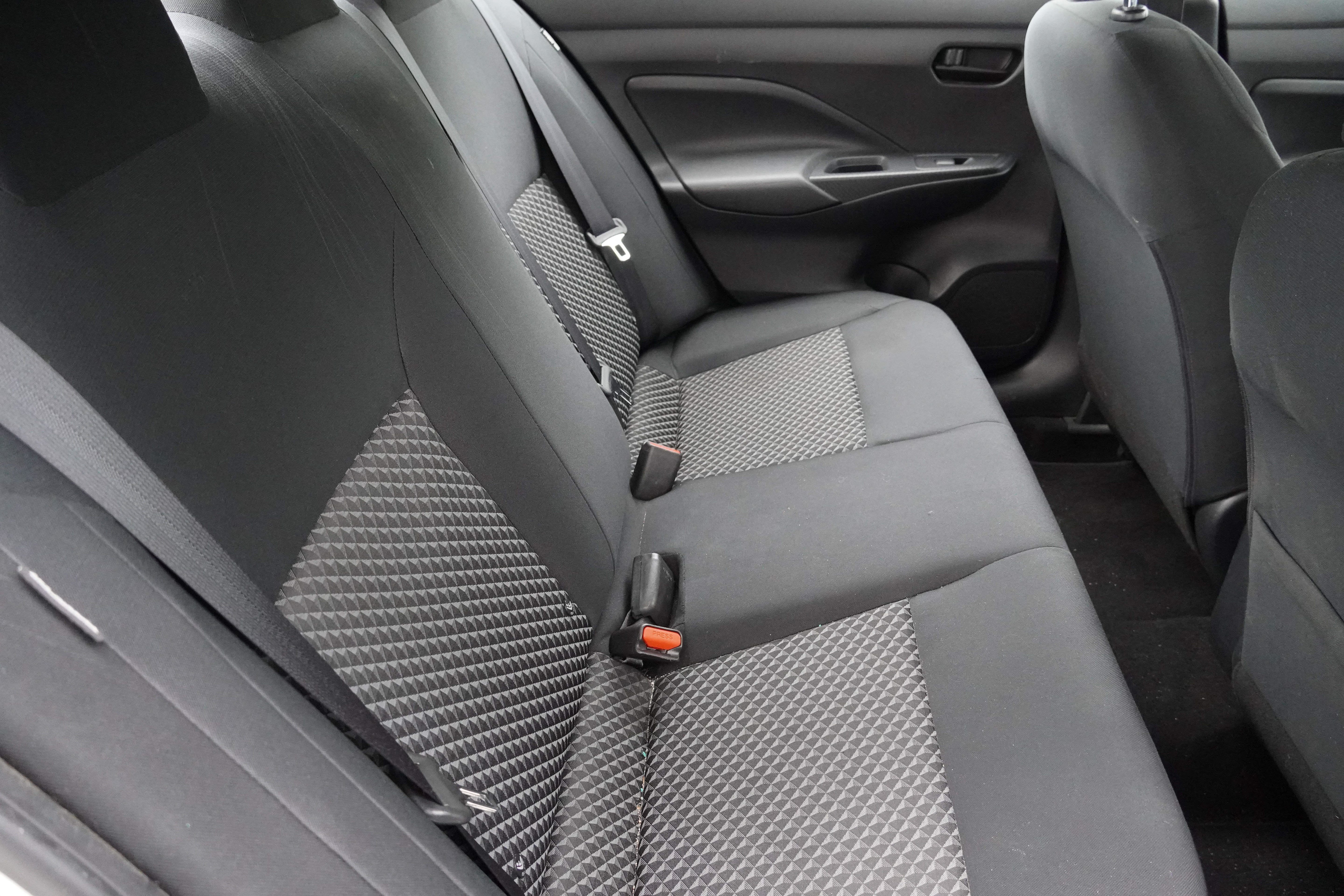 Used 2020 Nissan Versa S FWD image 34