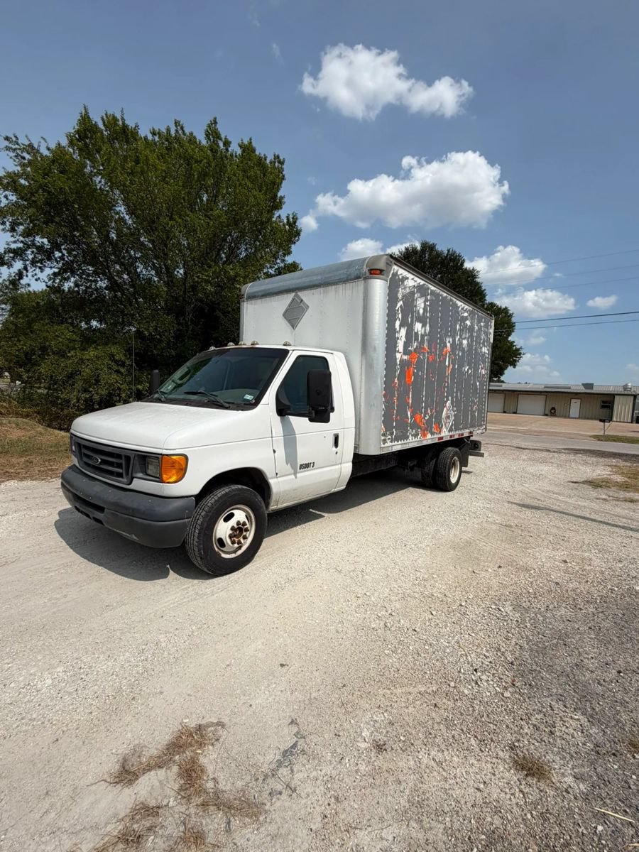 Used 2007 Ford E-450 and Econoline 450 RWD image 1