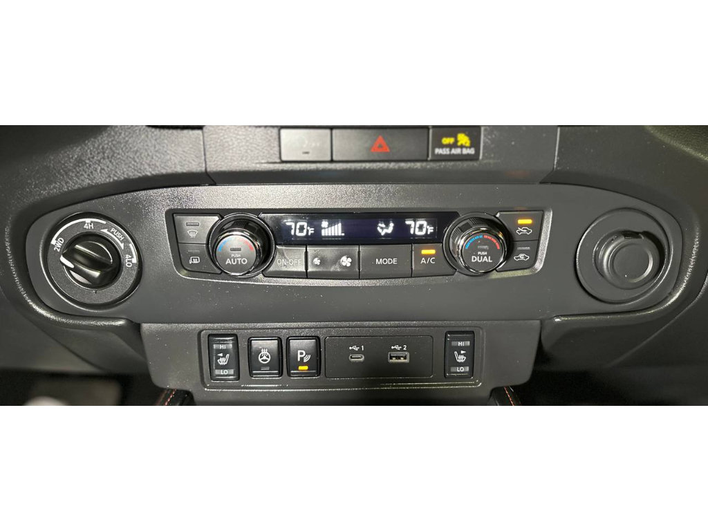 Used 2023 Nissan Frontier PRO-4X w/ Pro-4X Premium Package AWD/4WD image 30