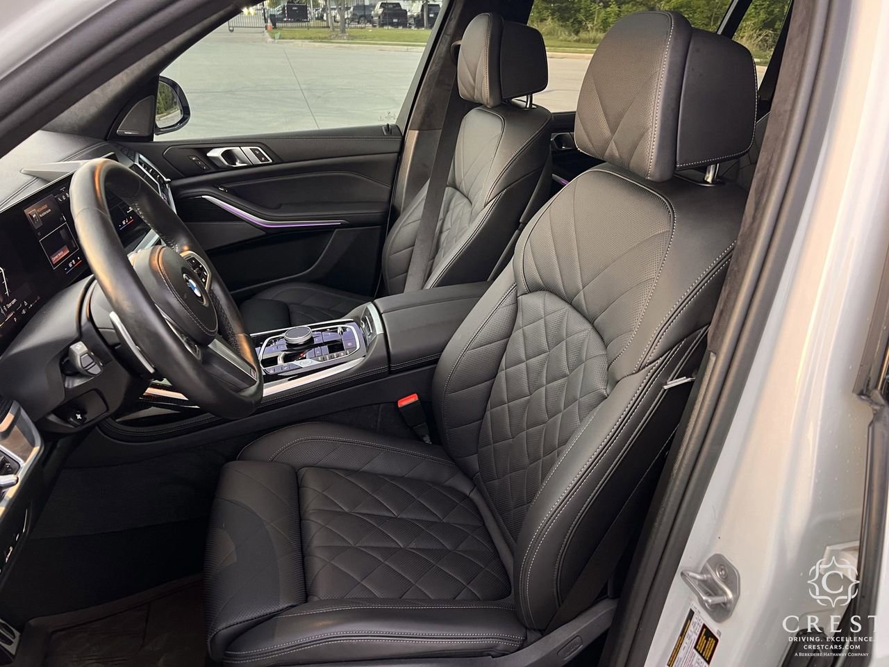 Used 2024 BMW X7 xDrive40i w/ M Sport Package image 25