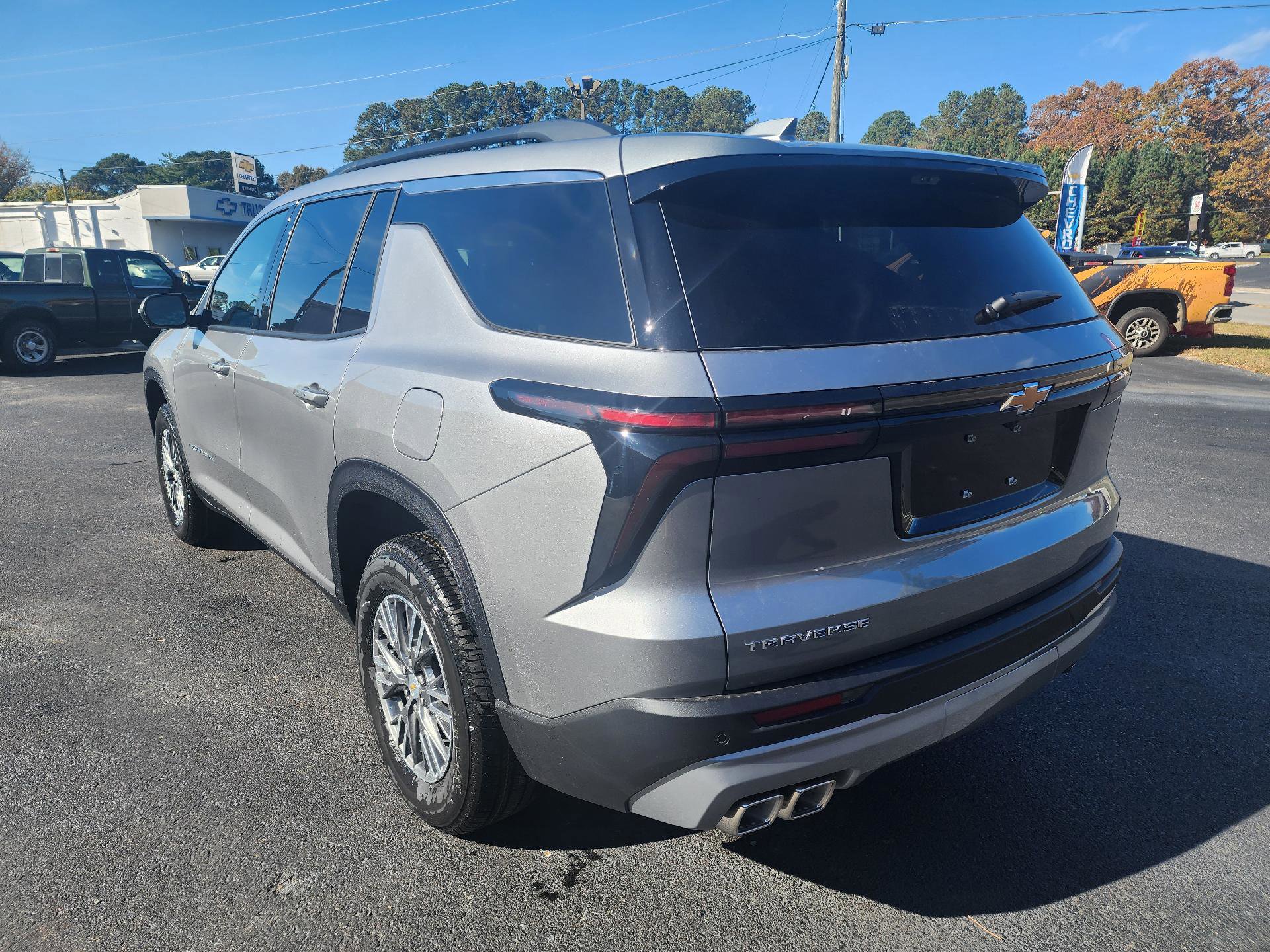 New 2026 Chevrolet Traverse LT w/ Driver Confidence Package image 3
