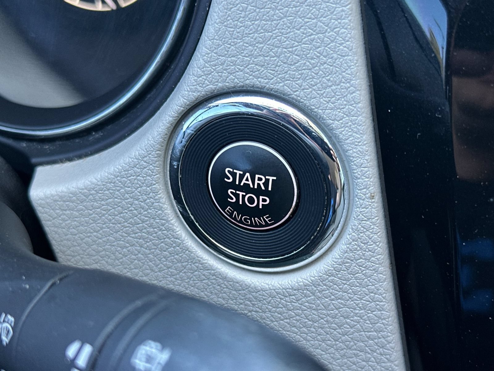 Used 2018 Nissan Rogue Sport SL FWD image 24