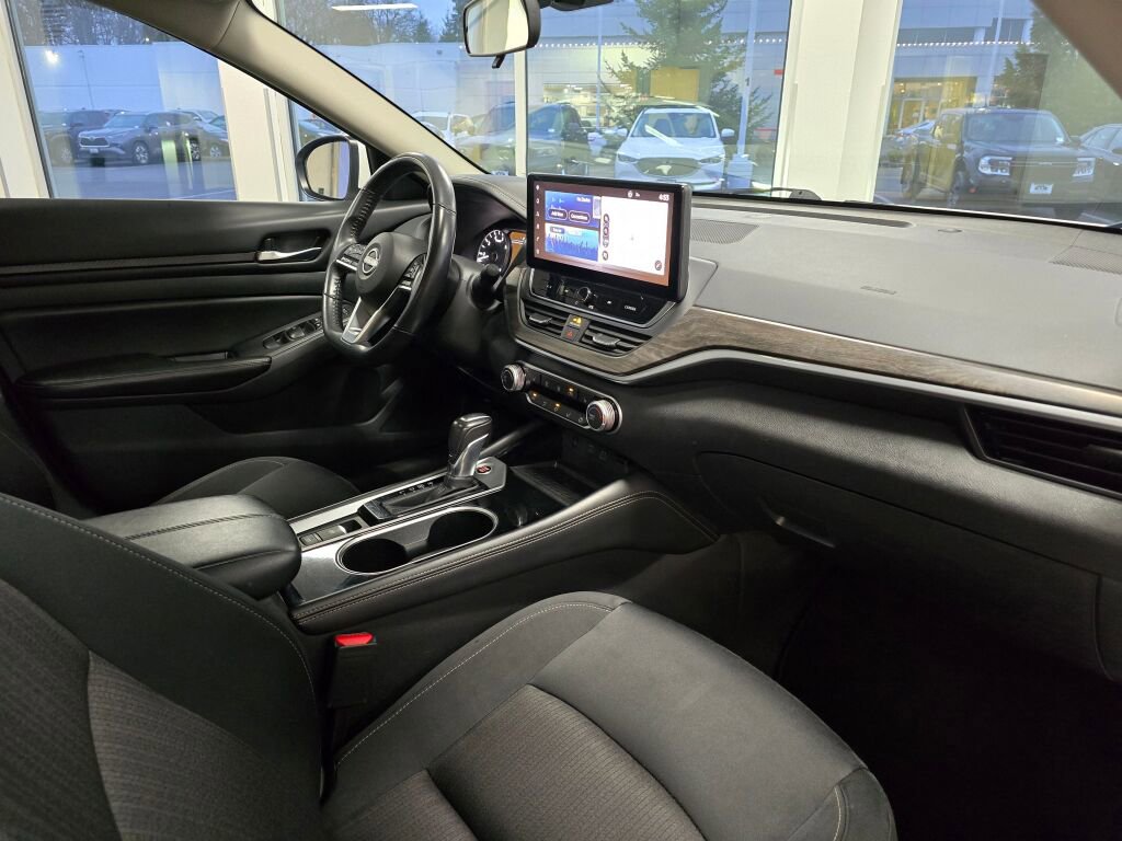 Used 2024 Nissan Altima 2.5 SV w/ SV Premium Package image 44