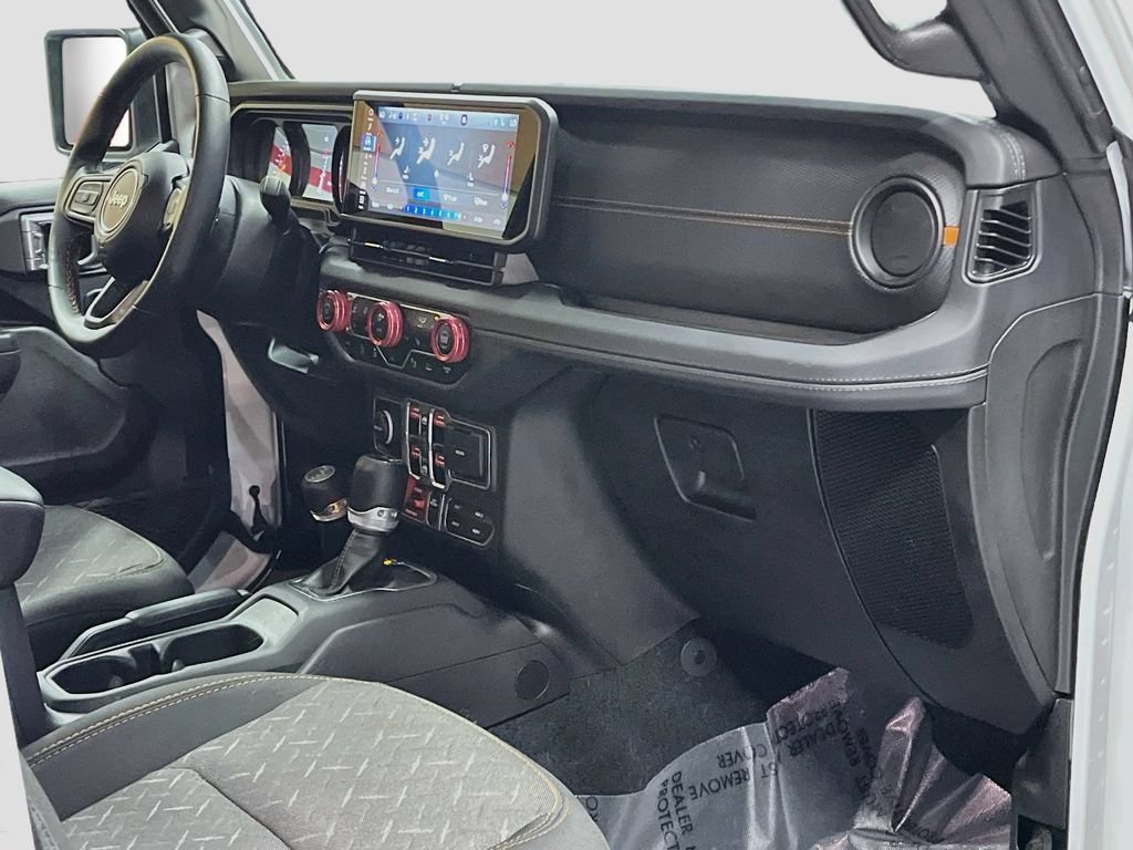 Used 2024 Jeep Gladiator Mojave w/ Technology Group AWD/4WD image 29