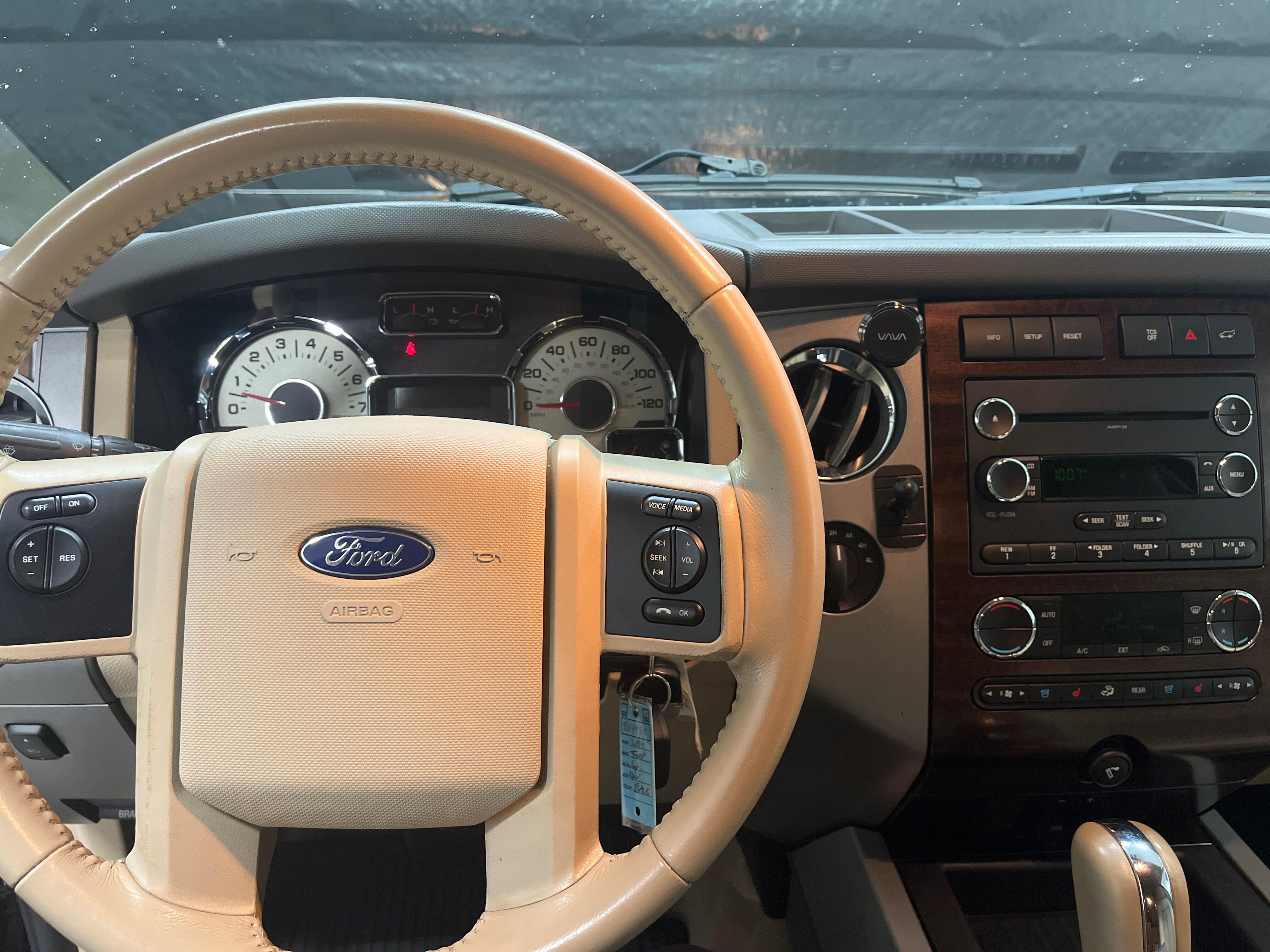 Used 2014 Ford Expedition EL XLT w/ Equipment Group 202A image 12