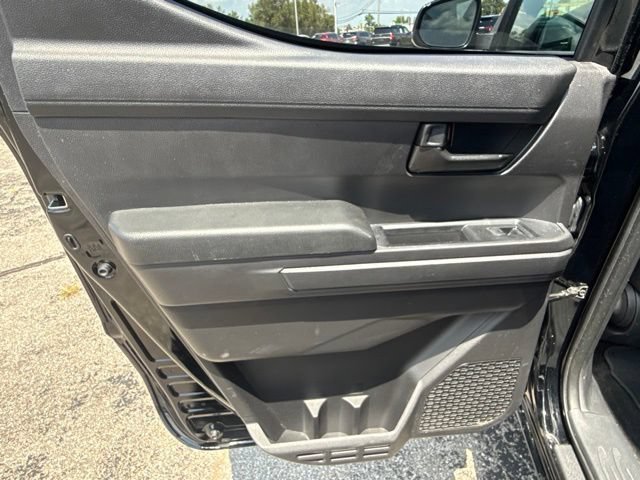 Used 2025 Toyota Tacoma SR5 AWD/4WD image 31