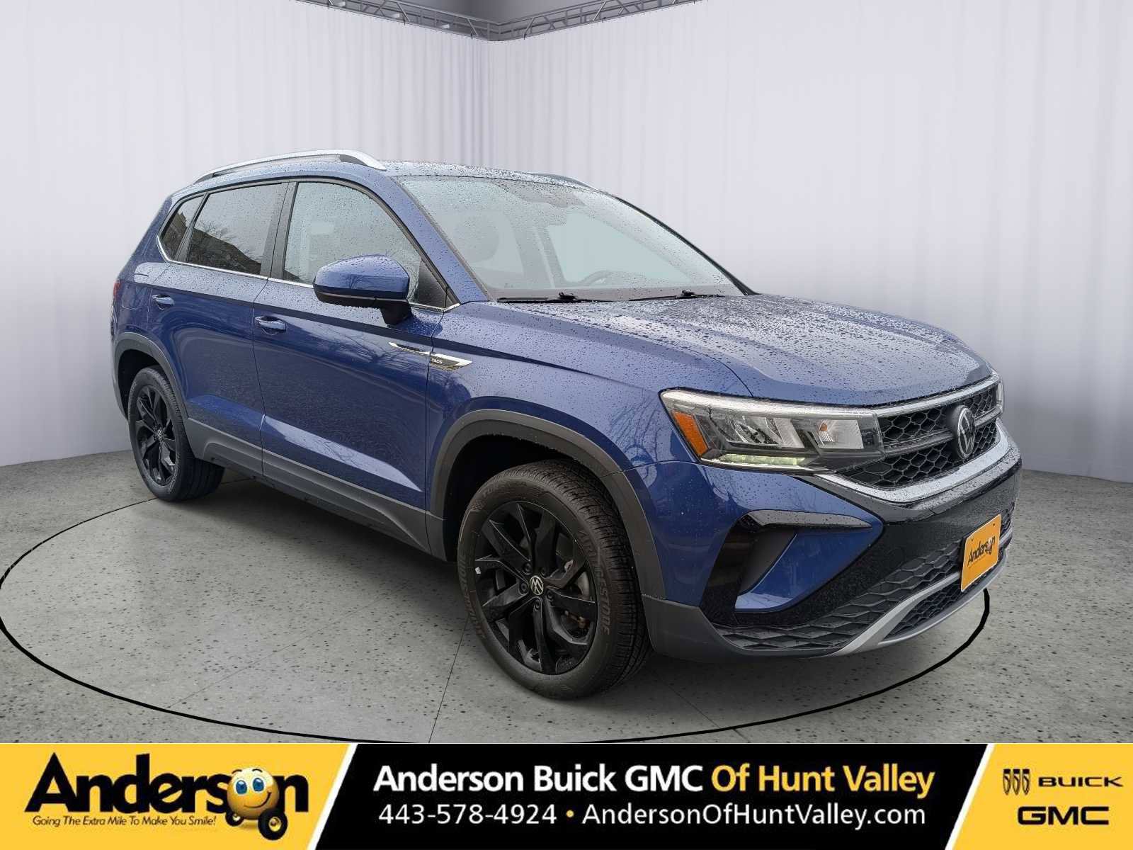 Used 2022 Volkswagen Taos SE image 1