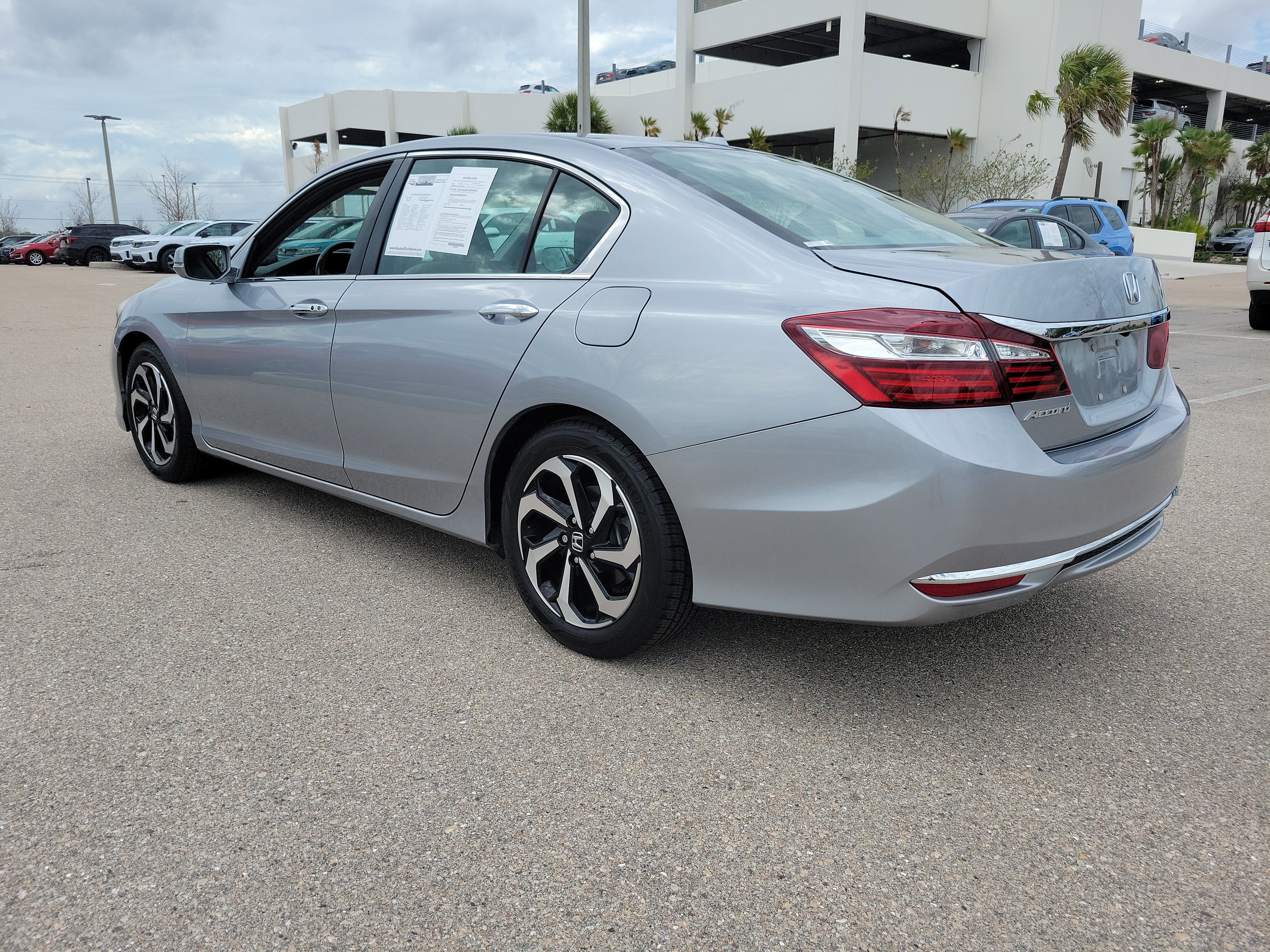 Used 2017 Honda Accord EX-L image 4