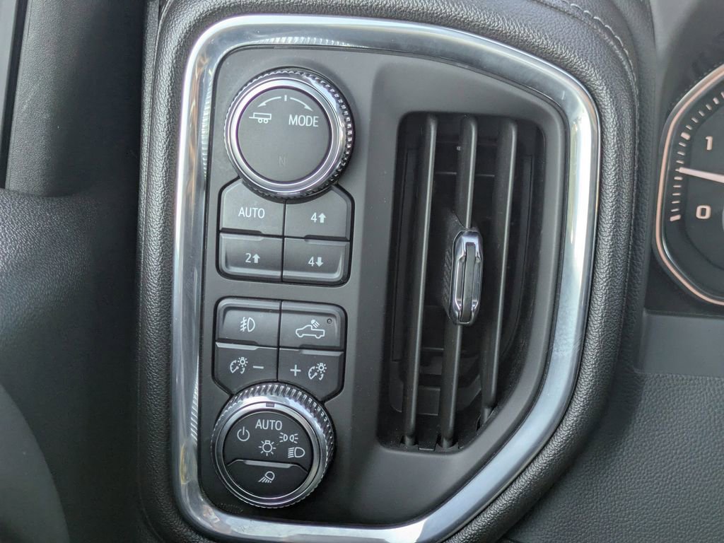 Used 2023 GMC Sierra 3500 Denali image 26