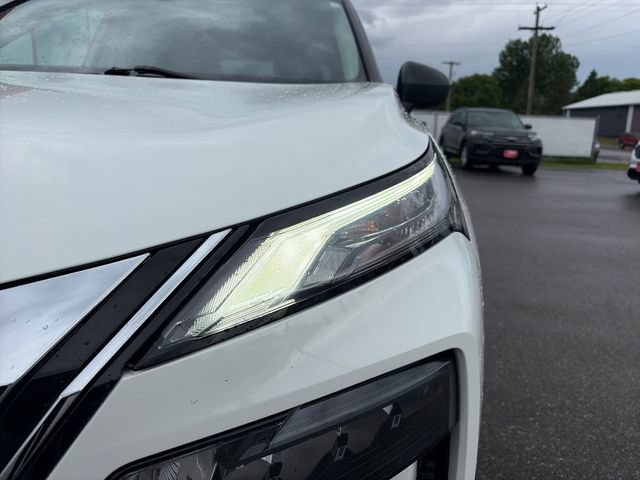Used 2022 Nissan Rogue S AWD/4WD image 17