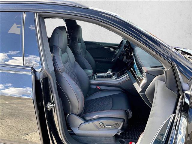 Used 2026 Audi SQ8 Prestige AWD/4WD image 9