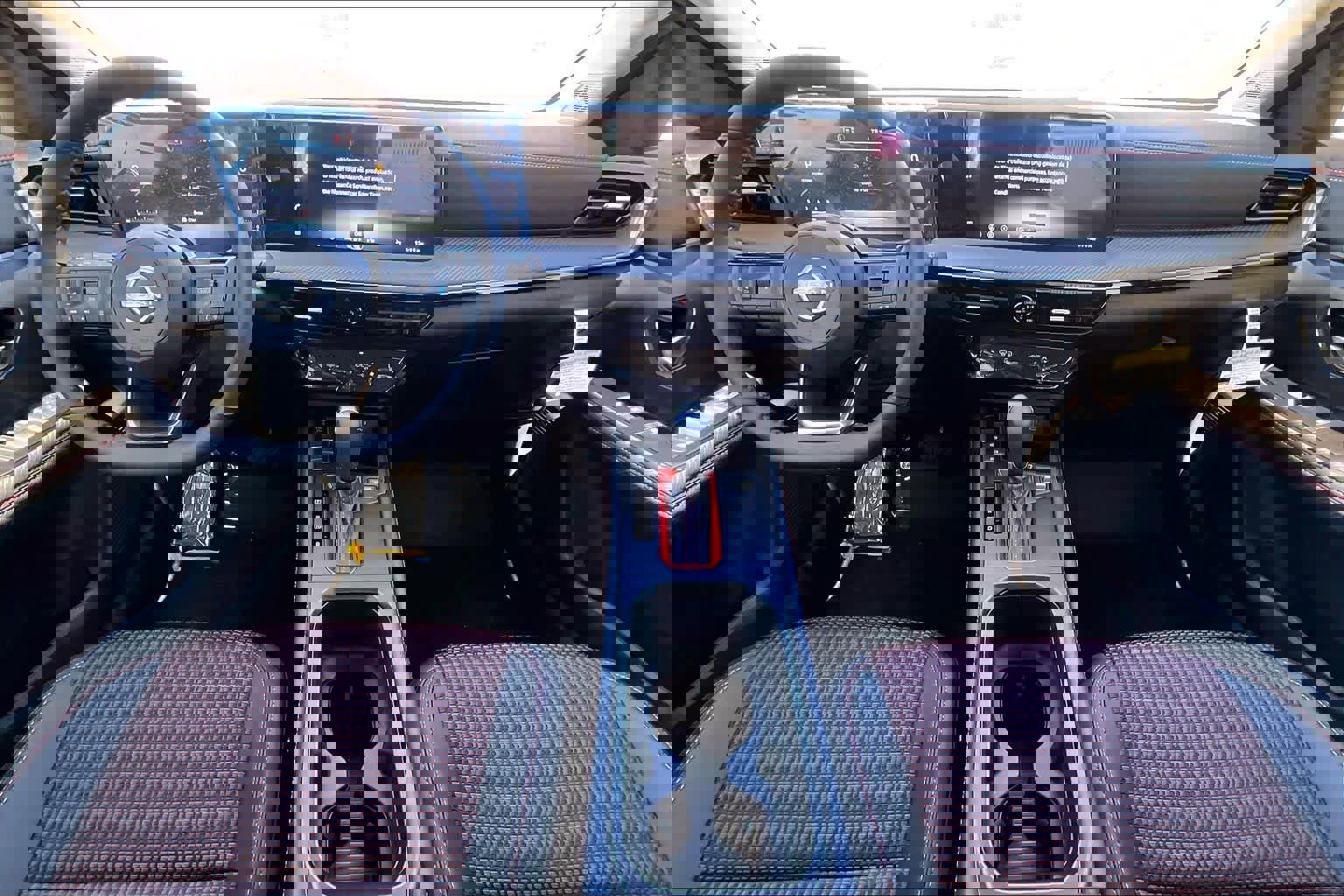 New 2026 Nissan Kicks SR w/ SR Premium Package image 5