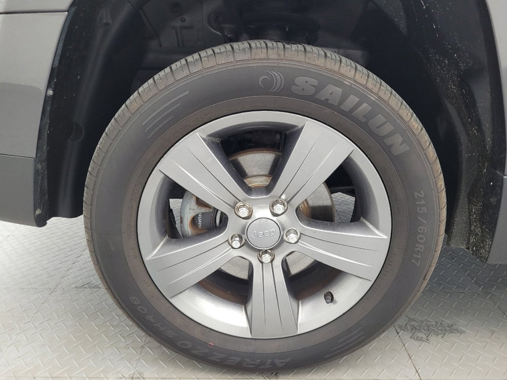 Used 2015 Jeep Patriot High Altitude FWD image 31