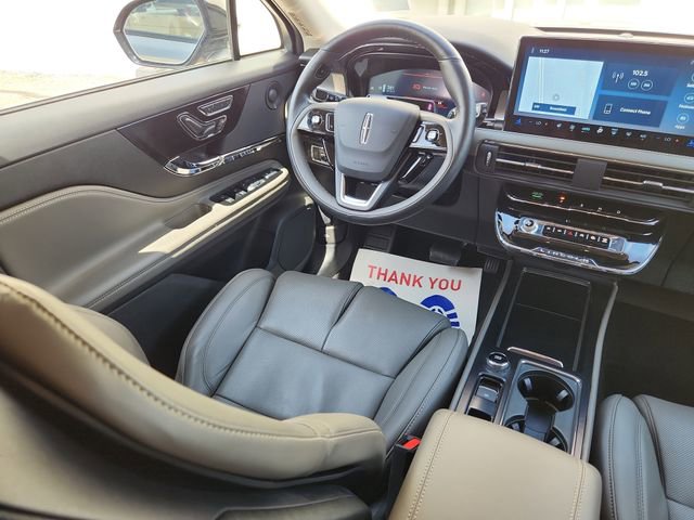 Used 2024 Lincoln Corsair Reserve w/ Equipment Group 202A image 10