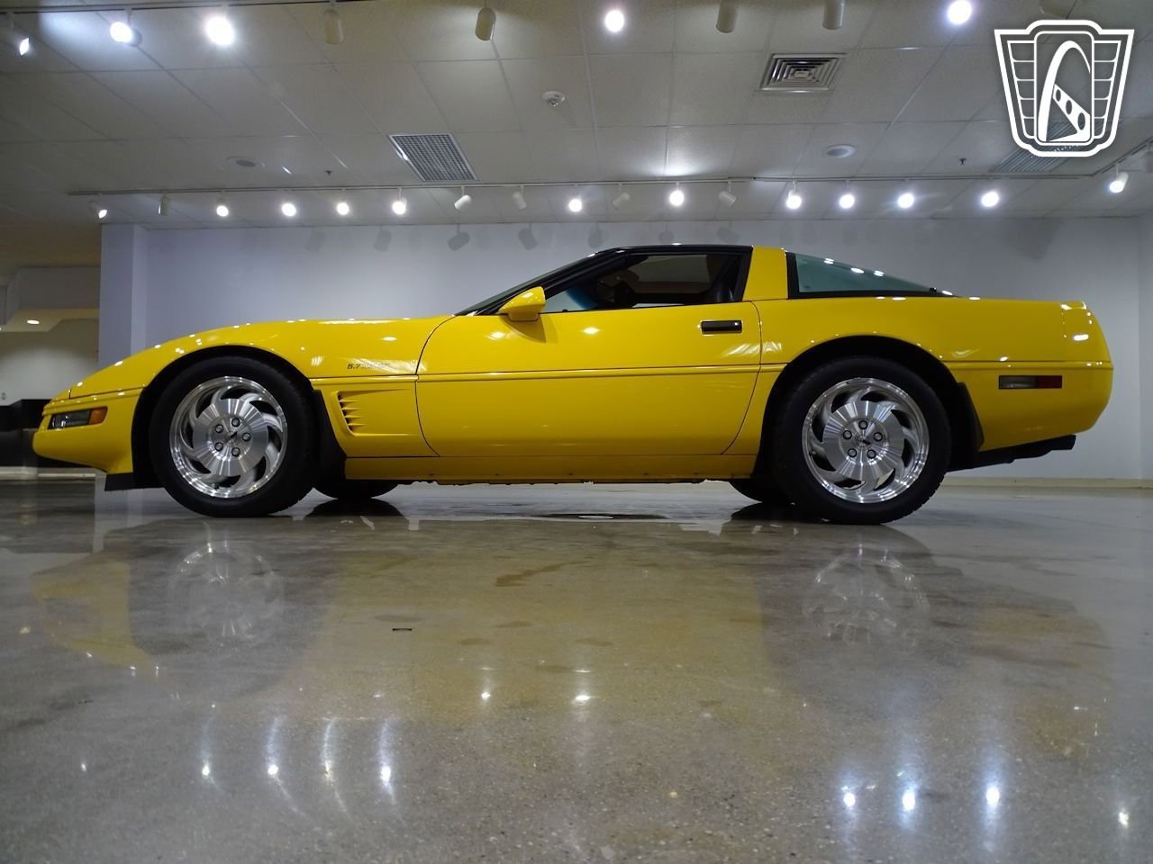 Used 1996 Chevrolet Corvette Coupe RWD image 8
