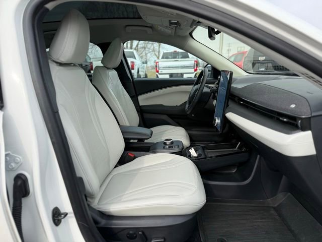 Used 2023 Ford Mustang Mach-E Premium image 19