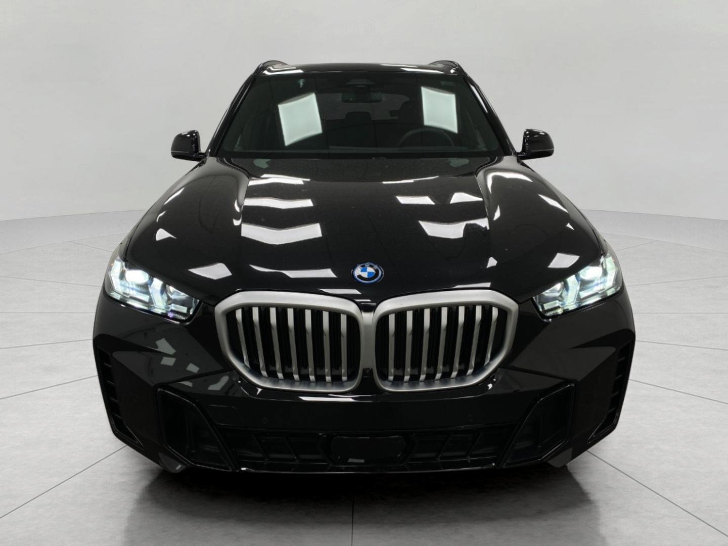 Certified 2026 BMW X5 xDrive50e w/ M Sport Package AWD/4WD image 13