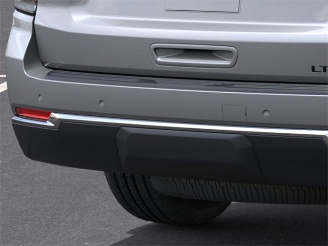 New 2026 Chevrolet Suburban LT image 14