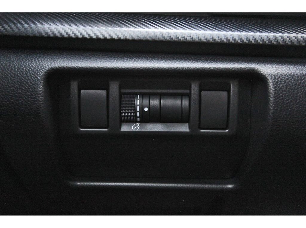 Used 2024 Subaru Crosstrek 2.5i Limited w/ Crosstrek Mirror Package AWD/4WD image 23