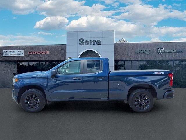 Used 2020 Chevrolet Silverado 1500 Custom w/ Custom Value Package AWD/4WD image 4
